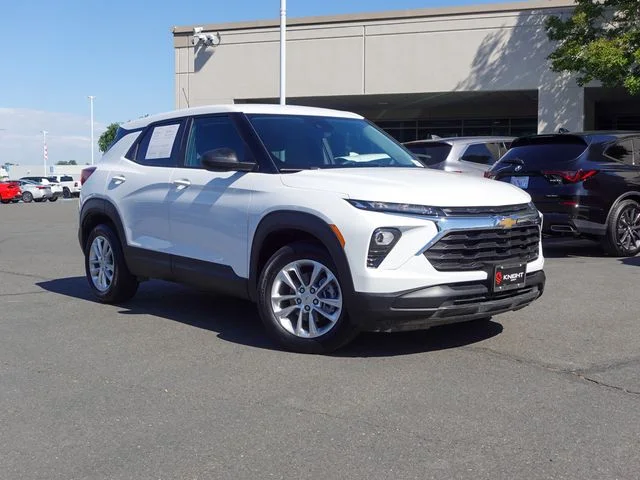 Used 2025 White Chevrolet LS image 5