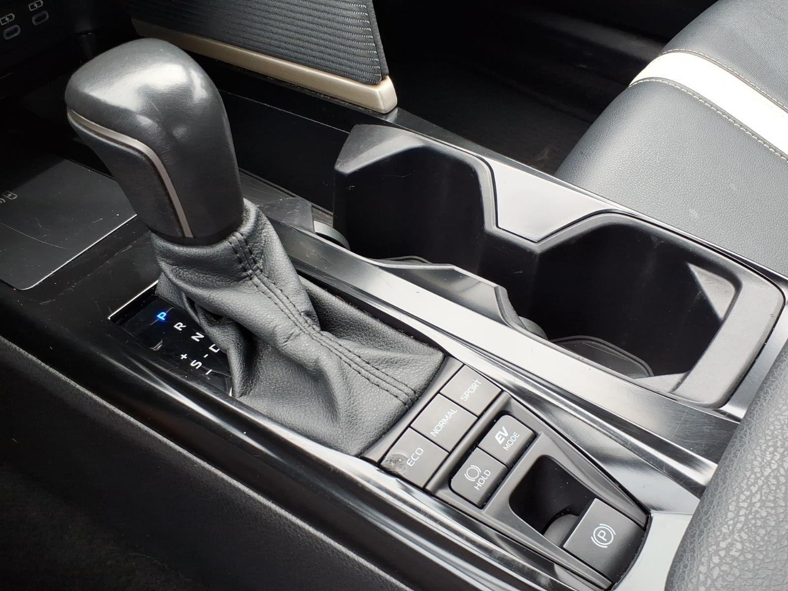 Used 2025 WHITE TOYOTA  image 19
