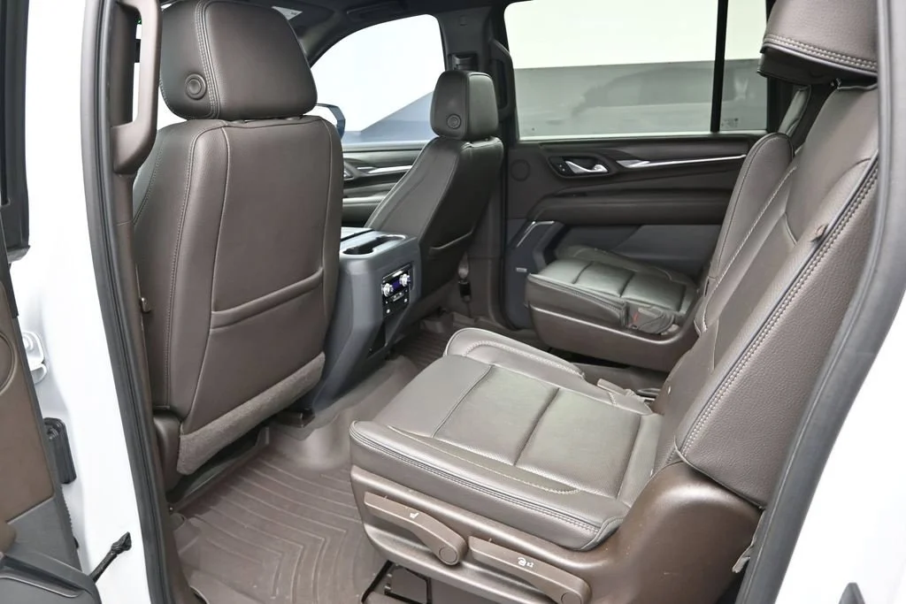 Used 2021 White GMC Denali image 24