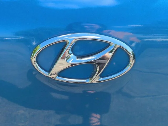 Used 2018 Blue Hyundai Limited image 28
