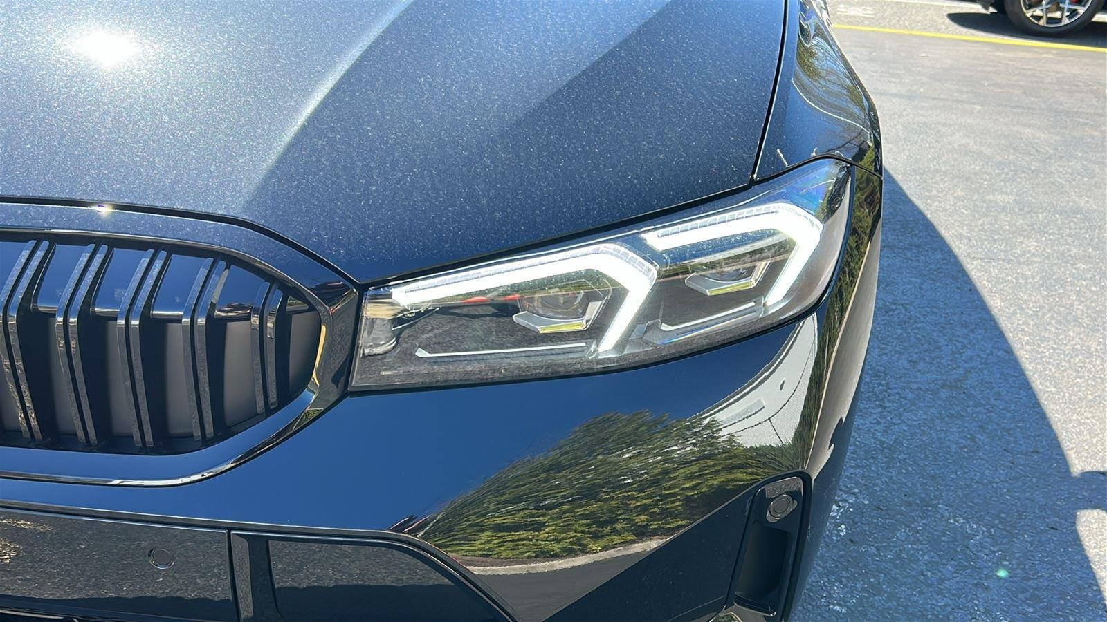 New 2026 Black Sapphire Metallic BMW 330i xDrive image 7