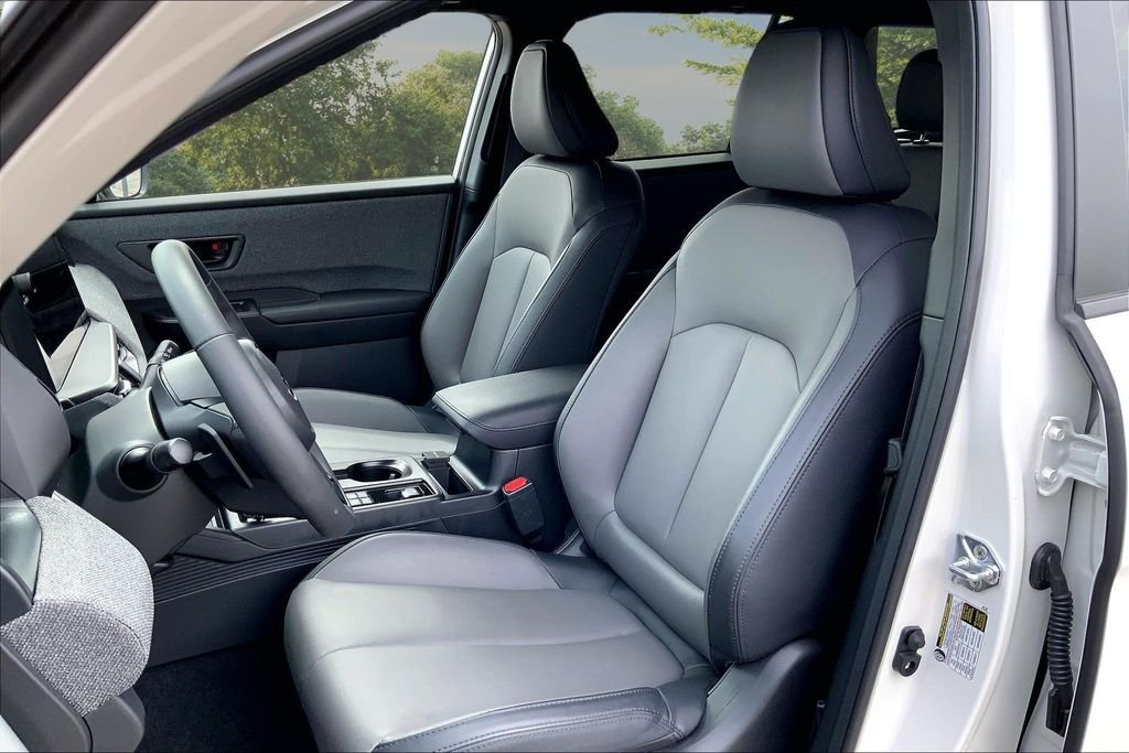 Used 2026 White Subaru Premium image 21