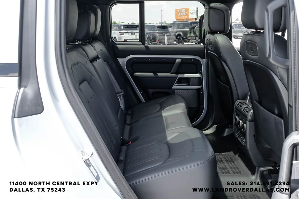 Used 2022 Hakuba Silver Metallic Land Rover XS Edition image 37