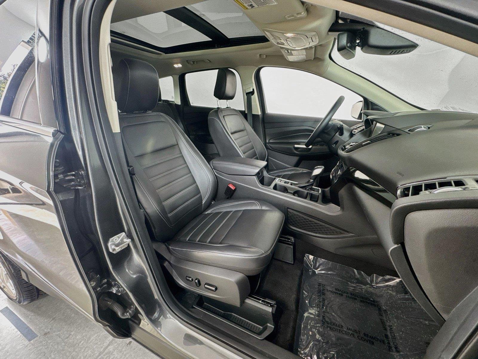 Used 2019 Magnetic Ford Titanium image 28