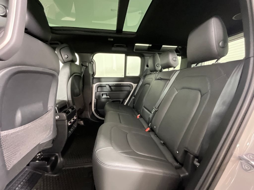 New 2026 Borasco Grey Land Rover X-Dynamic SE image 5