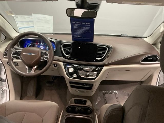 Certified Used 2021 Bright White Clearcoat Chrysler Touring image 28