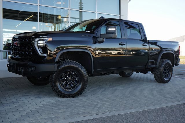 2026 Chevrolet Silverado 2500HD ZR2 photo 4