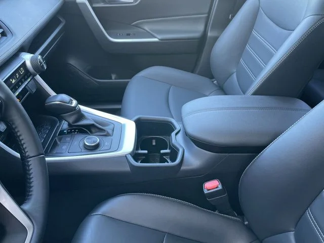 Used 2025 Gray Toyota XLE Premium image 20
