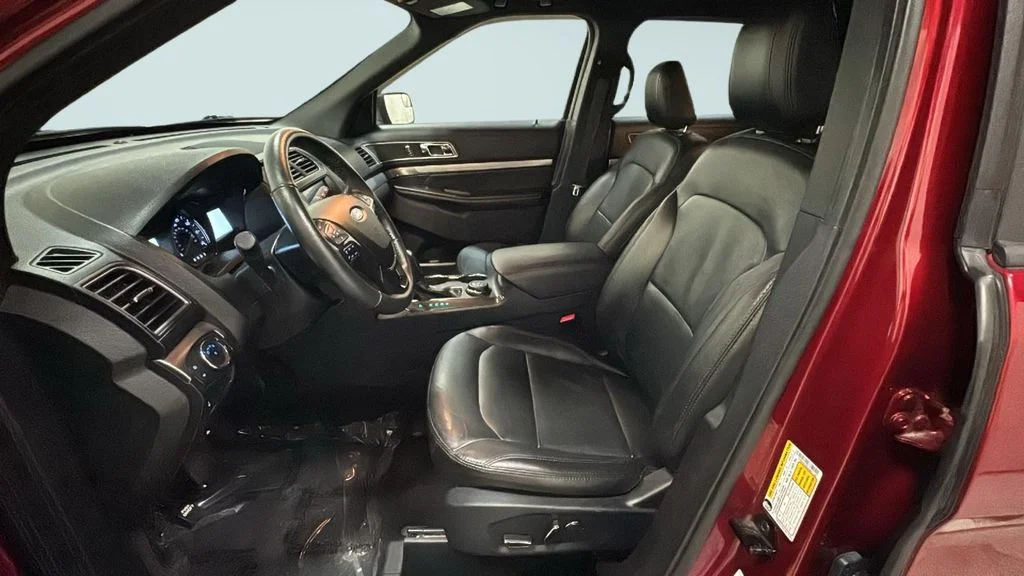 Used 2018 Red Ford XLT image 6