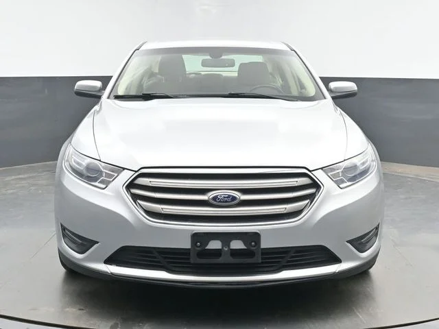 Used 2013 Ingot Silver Ford SEL image 3