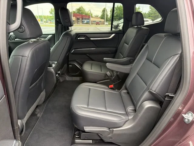 Used 2026 Crystal Metallic GMC Elevation image 29