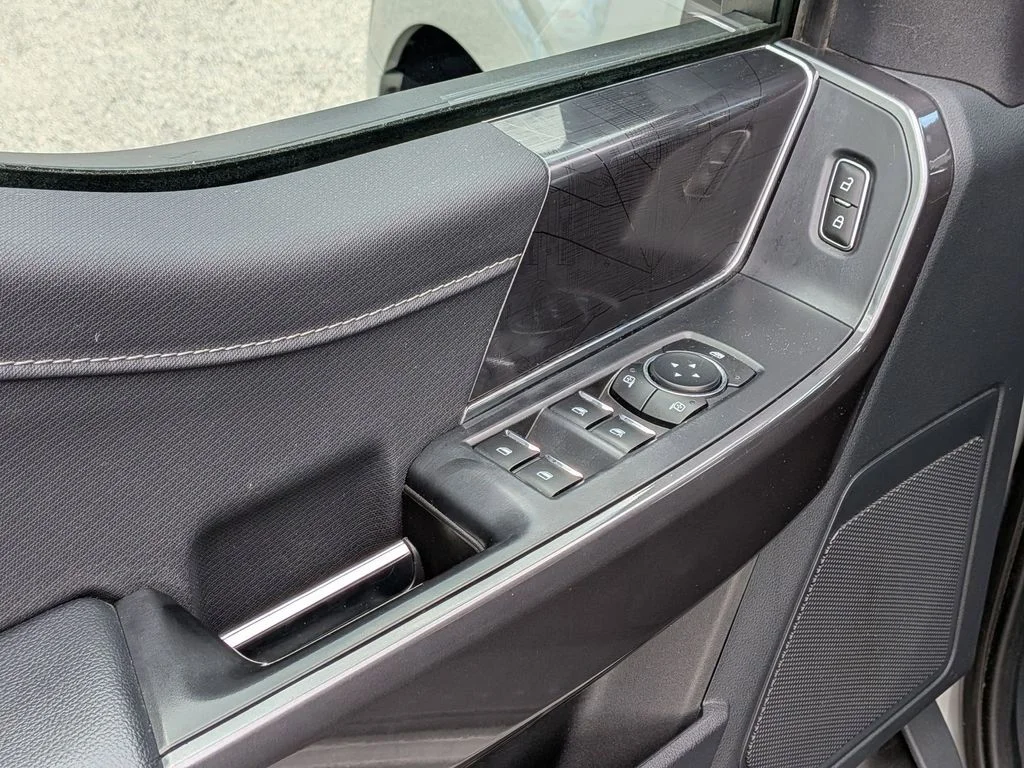 Used 2023 White Ford XLT image 11