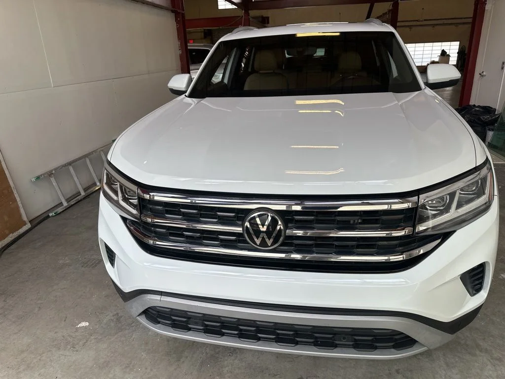Used 2020 White Volkswagen 3.6L V6 SE w/Technology image 6