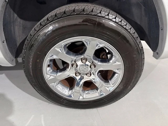 Used 2017 Silver Ram Laramie image 6