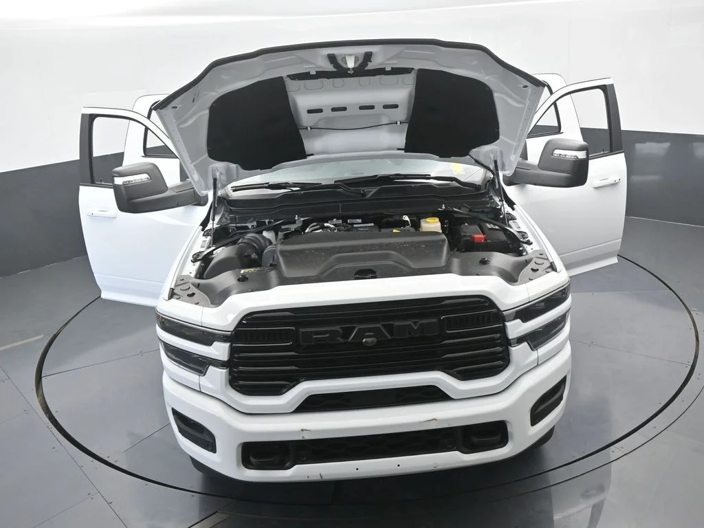 New 2026 Bright White Clear-Coat Exterior Paint RAM Laramie image 70