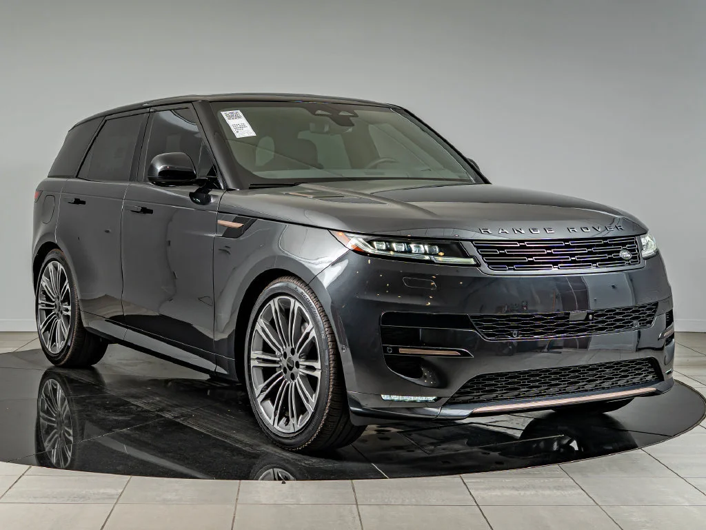 New 2026 Carpathian Gray Premium Metallic Land Rover Dynamic SE image 3