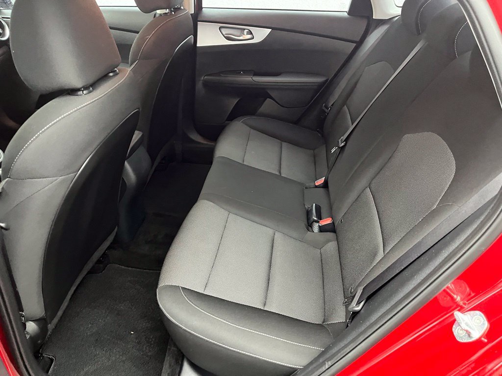Used 2023 Red Kia LXS image 31