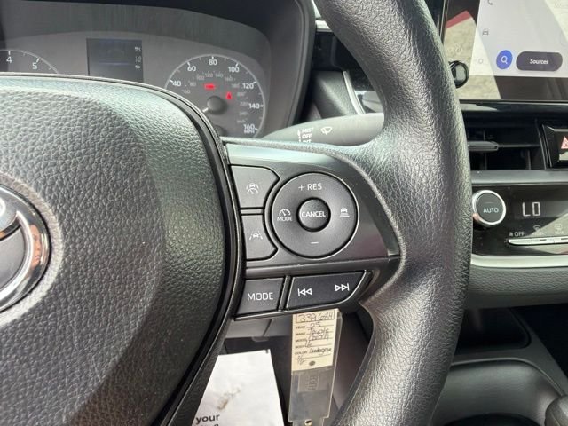 Used 2025  Toyota LE image 37
