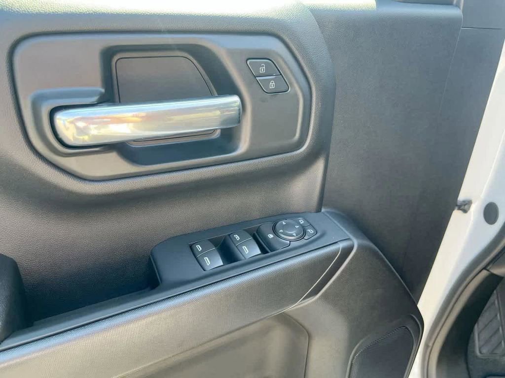 2026 Chevrolet Silverado 1500 Custom - Photo 15