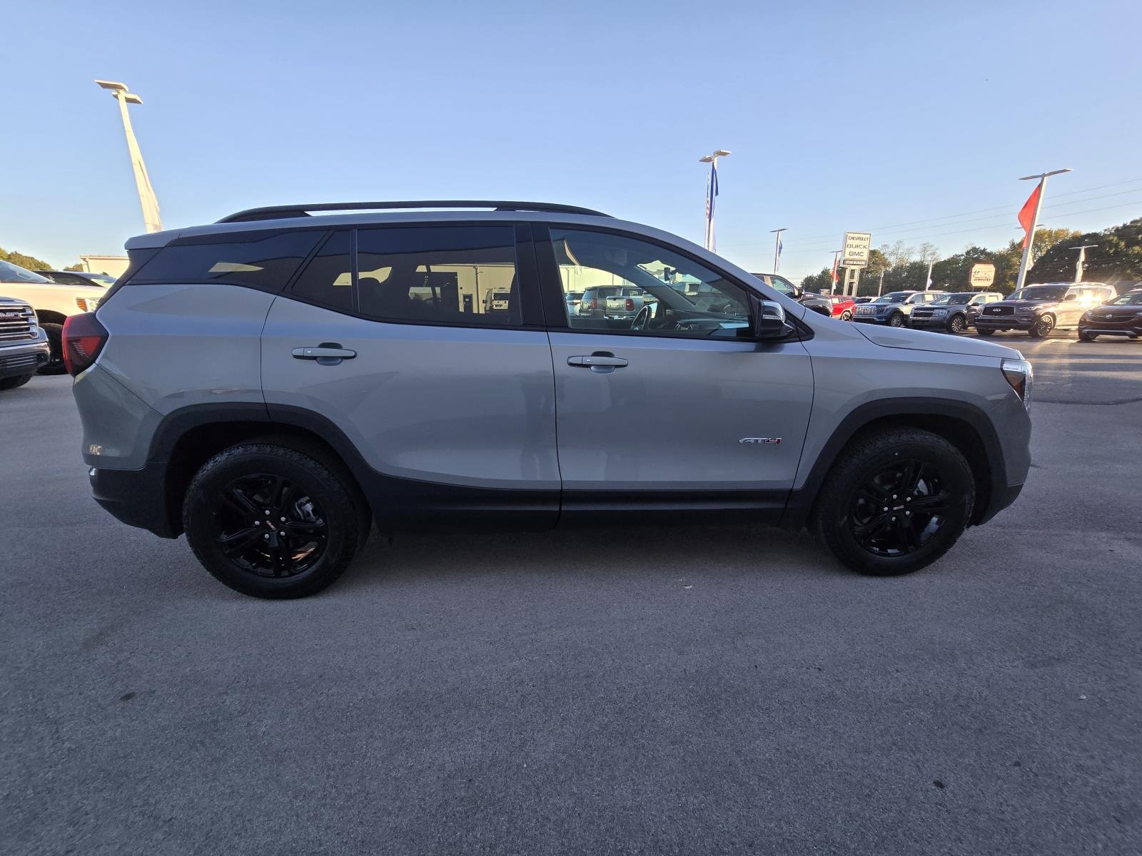 2024 GMC Terrain AT4 - Photo 8