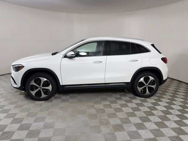 New 2026 Polar White Mercedes-Benz GLA 250 image 4