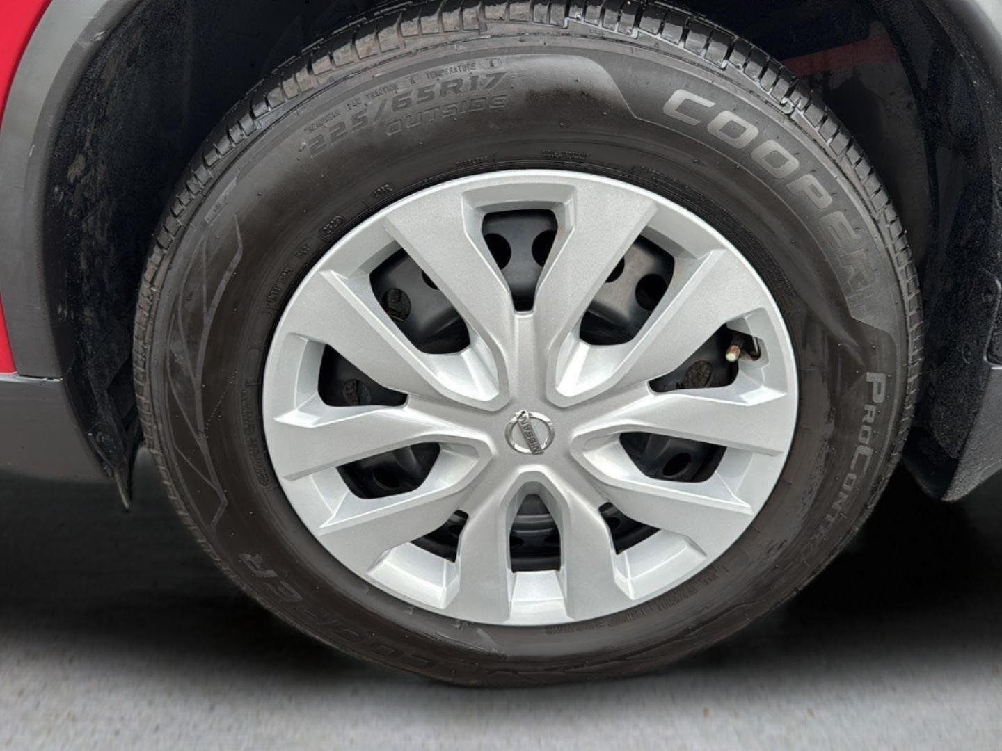Used 2017 Palatial Ruby Nissan S image 35