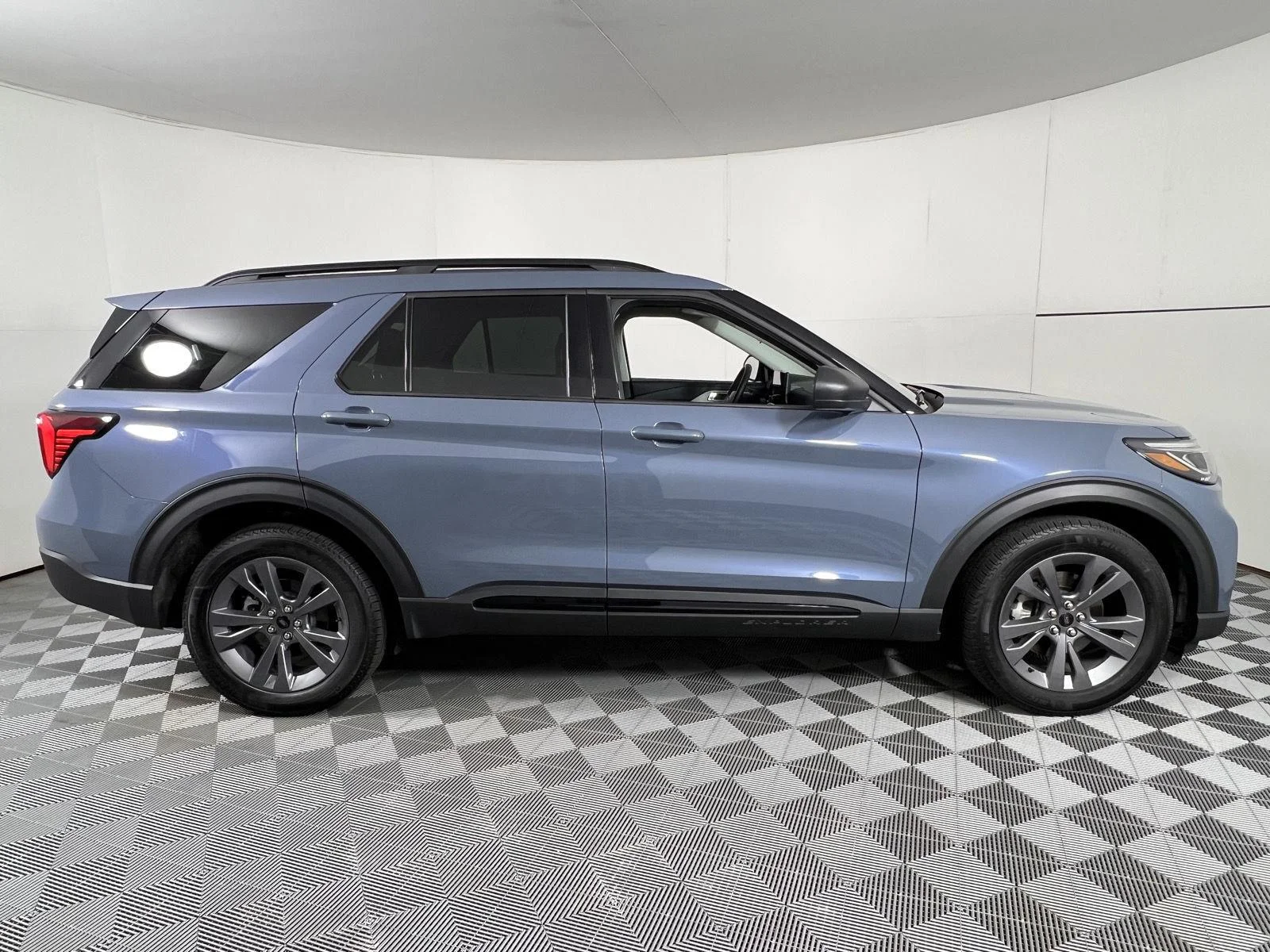 New 2026 Vapor Blue Ford Active image 12