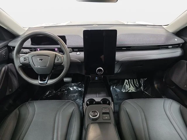 Used 2023 Space White Metallic Ford Premium image 9