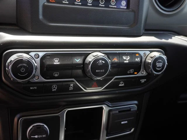 Used 2022 Green Jeep Unlimited Sport image 23