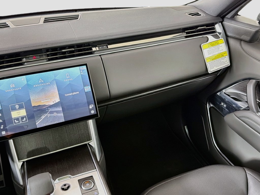 New 2027 Santorini Black Land Rover SE image 26