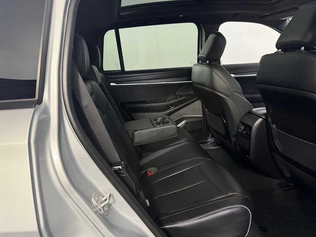 Used 2025 Silver Jeep Limited image 29