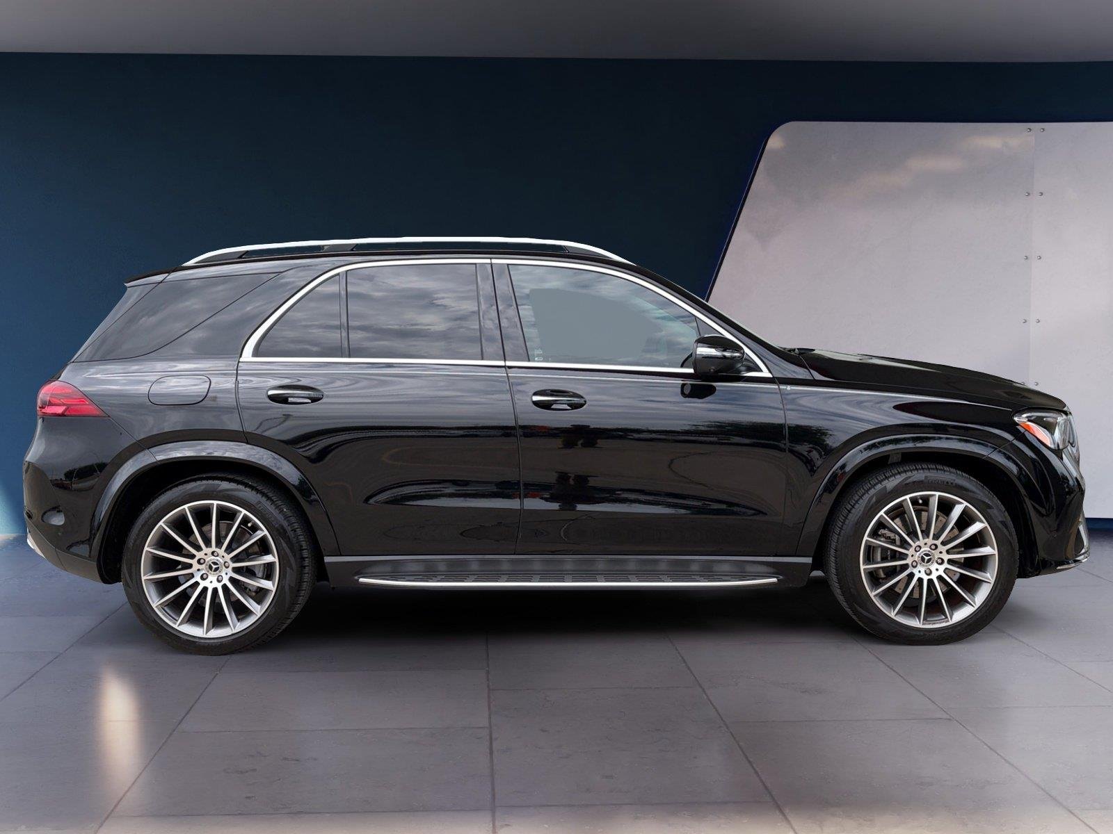 Used 2024 Obsidian Black Metallic Mercedes-Benz GLE 350 image 6