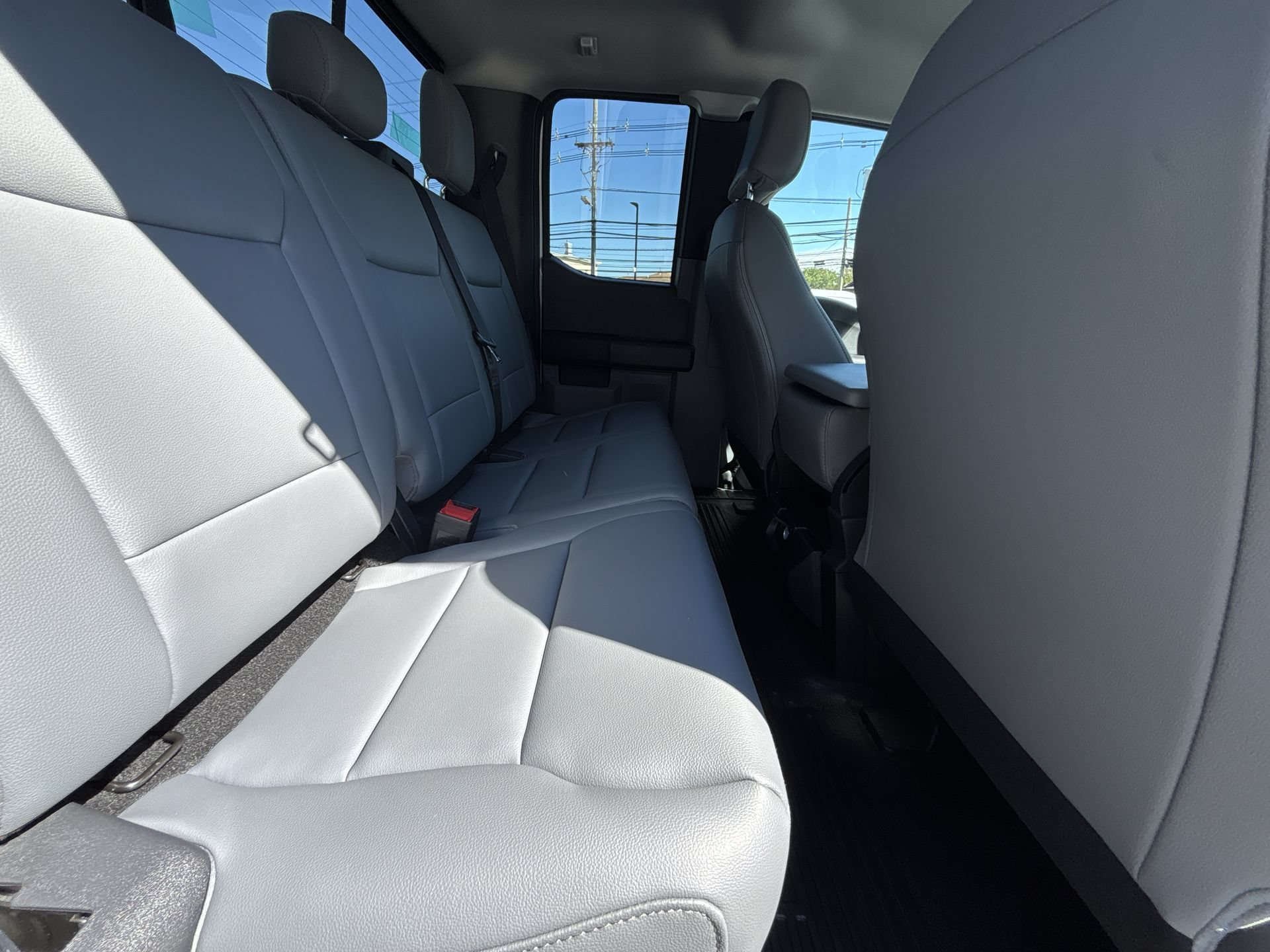 New 2027 Oxford White Ford F-350® XL image 24