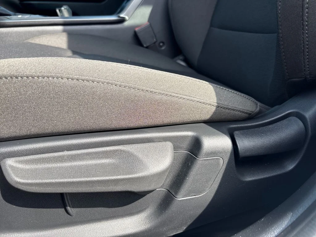 New 2026 White Kia LXS image 15