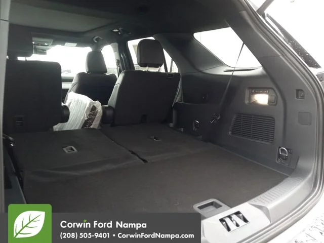 New 2026 Space White Metallic Ford Tremor image 29