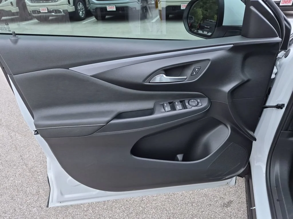 New 2026 Summit White Buick Preferred image 21