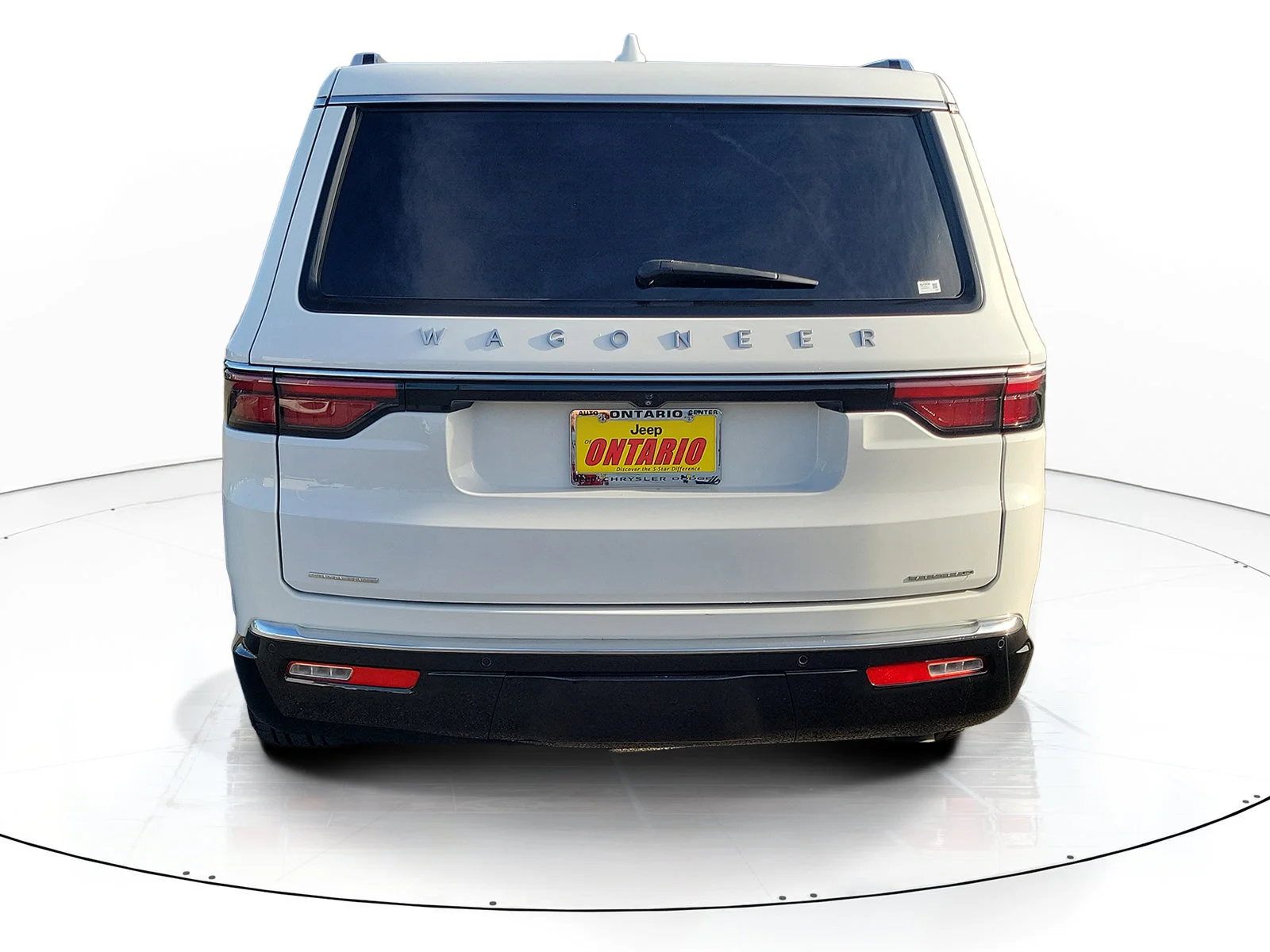 Certified Used 2023 White Jeep Series III image 4