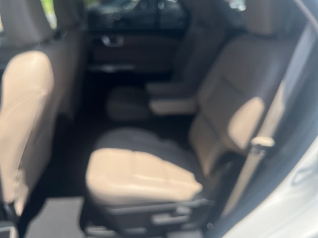 Used 2023 White Ford XLT image 21