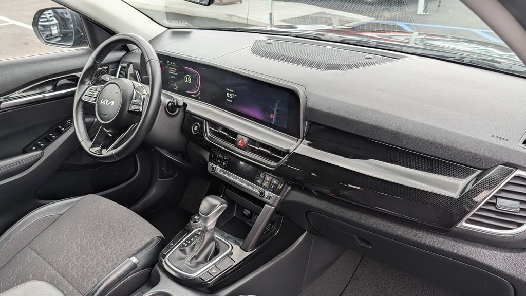 2025 Kia Seltos S - Photo 9