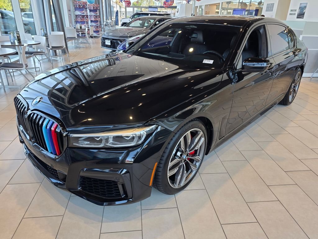 2021 BMW 7 Series M760i - Photo 45