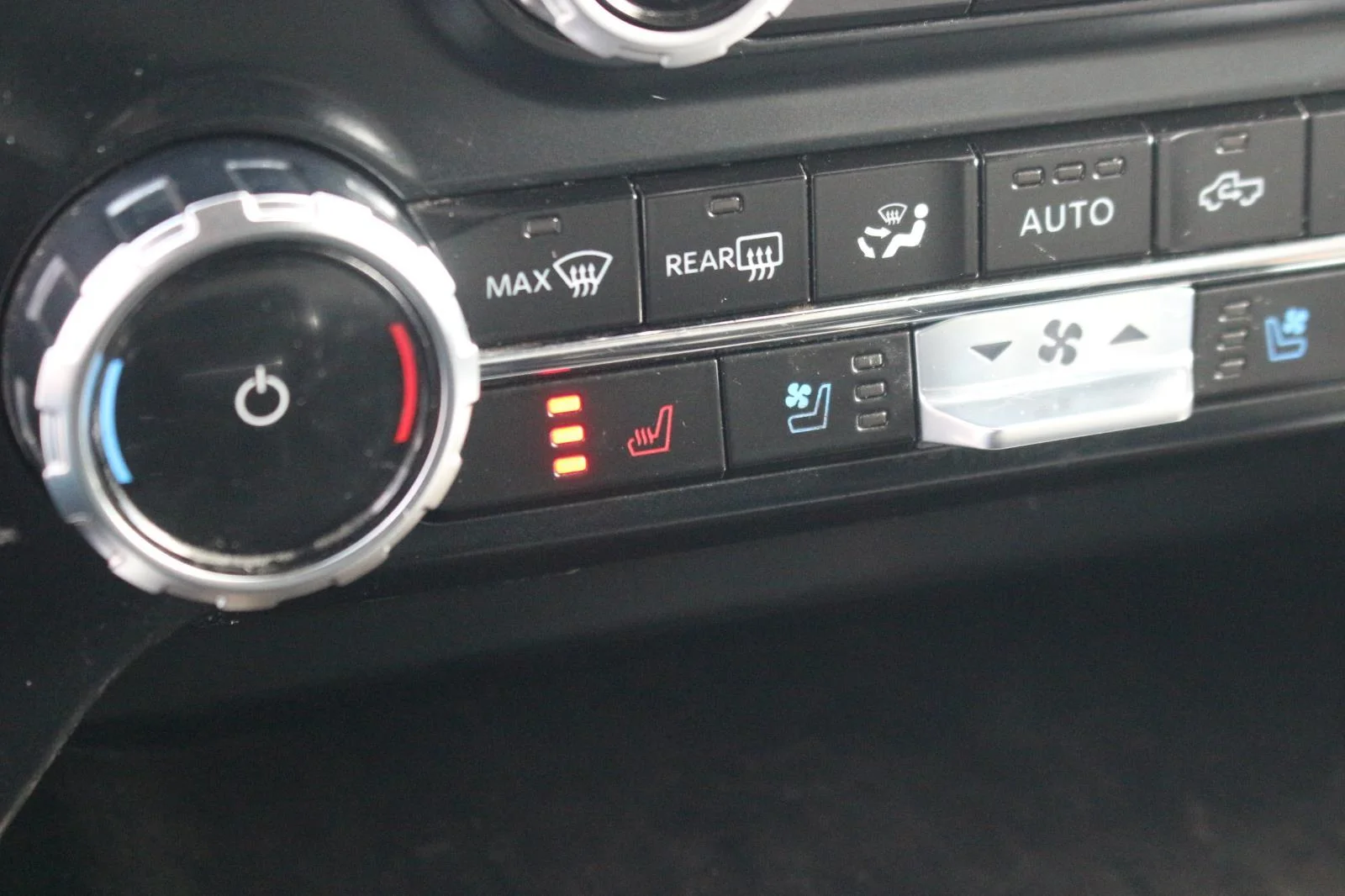 Used 2023 White Ford XL image 28