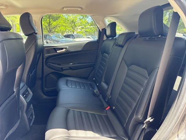 Used 2022 Gray Ford SEL image 15