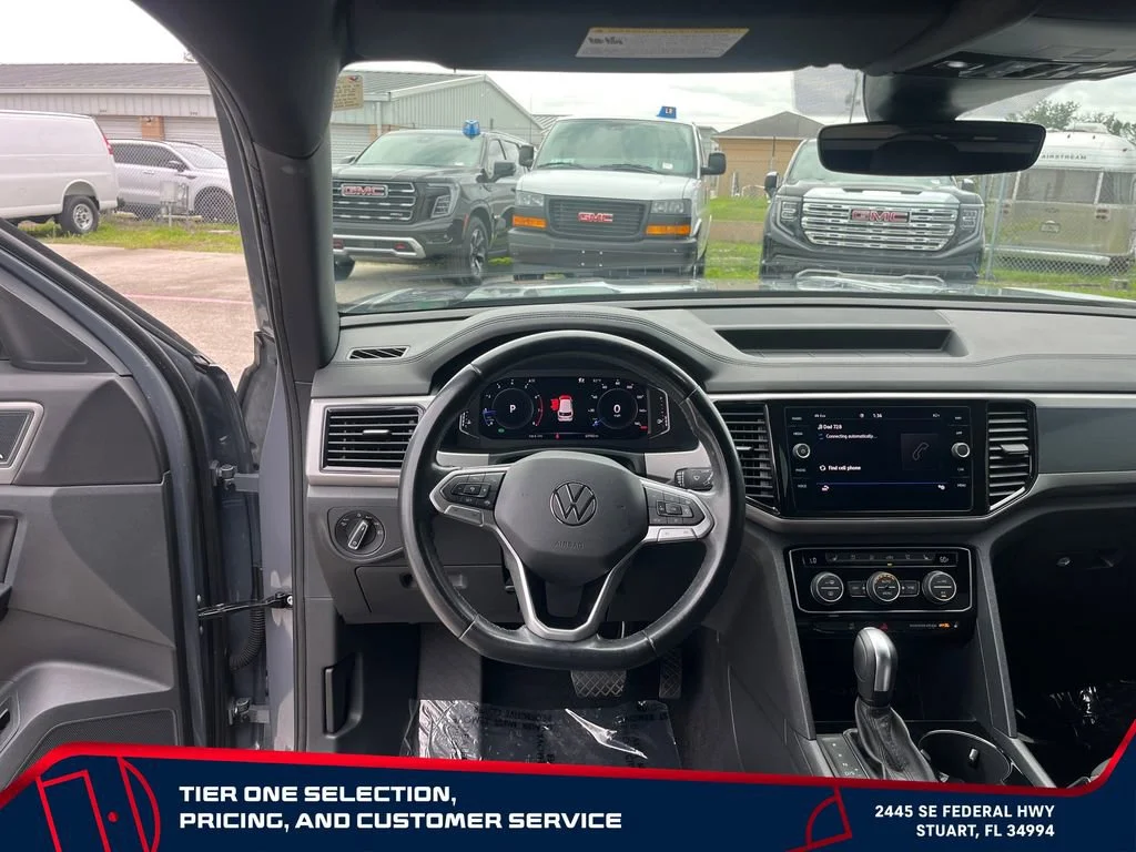 Used 2020 Gray Volkswagen 3.6L V6 SEL Premium image 32