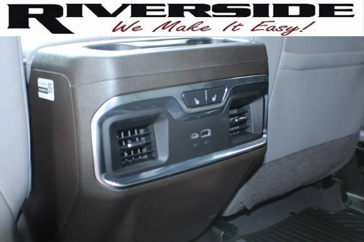 Used 2025 Summit White Chevrolet LTZ image 17