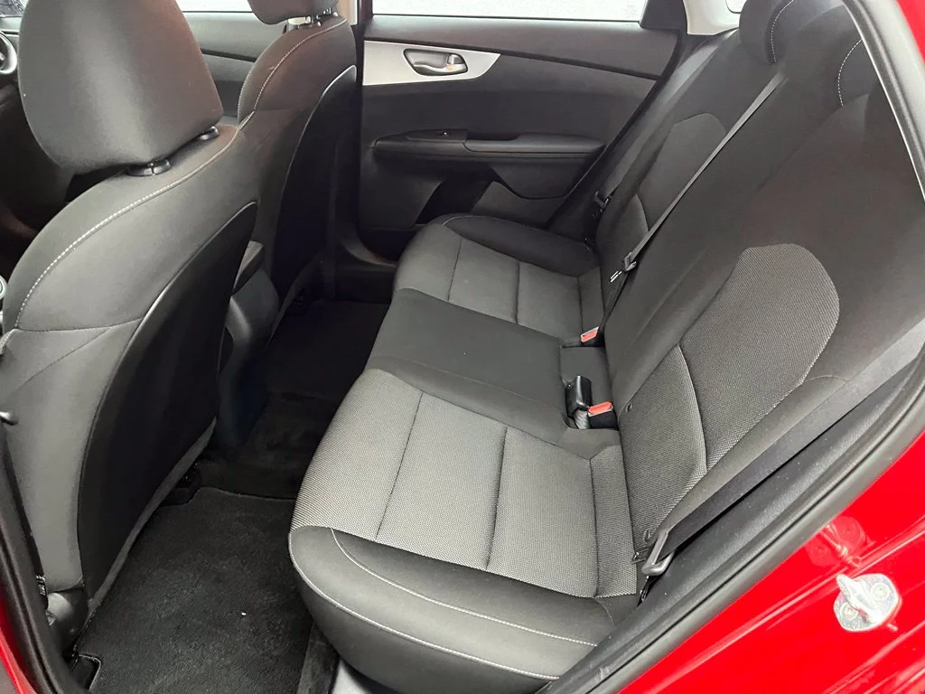 Used 2023 Red Kia LXS image 31