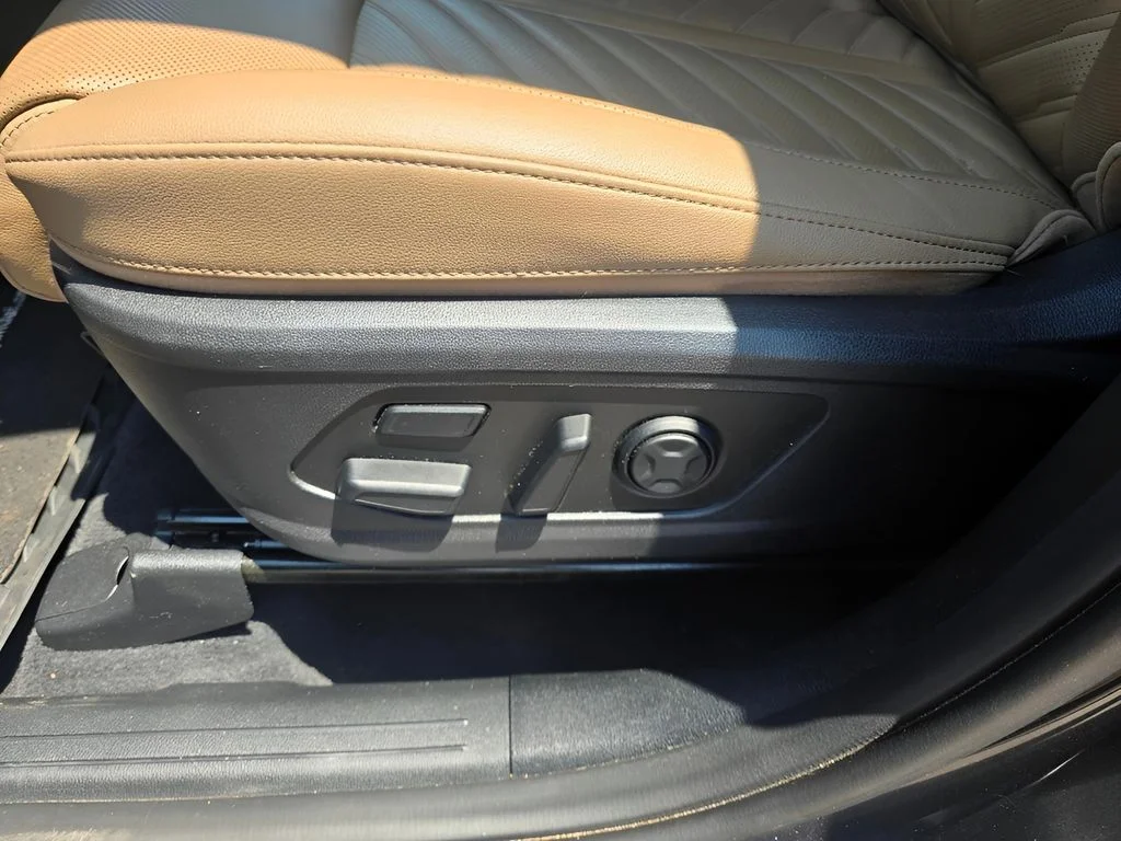 Used 2024 Gravity Grey Kia X-Pro SX Prestige image 13