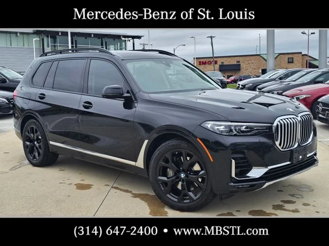 2021 BMW X7 xDrive40i's photo