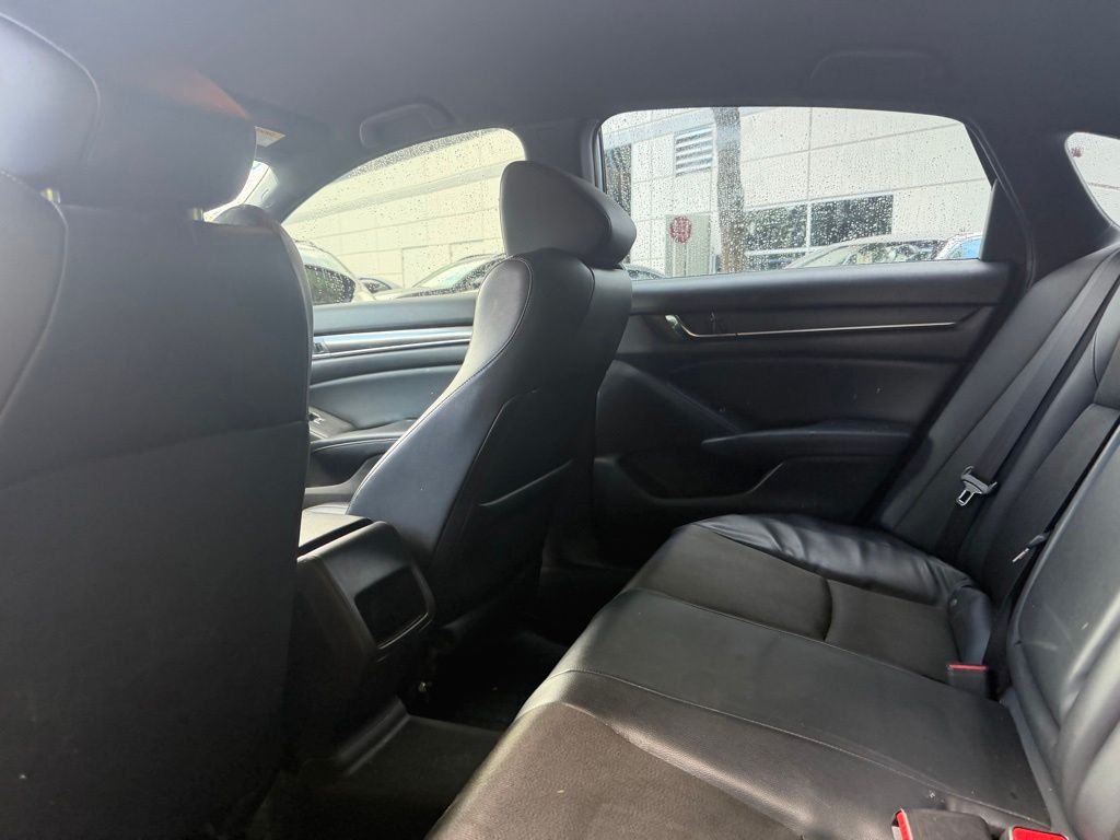 Used 2018  Honda Sport image 12