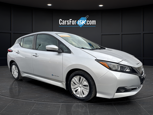 2019 Nissan Leaf S's photo