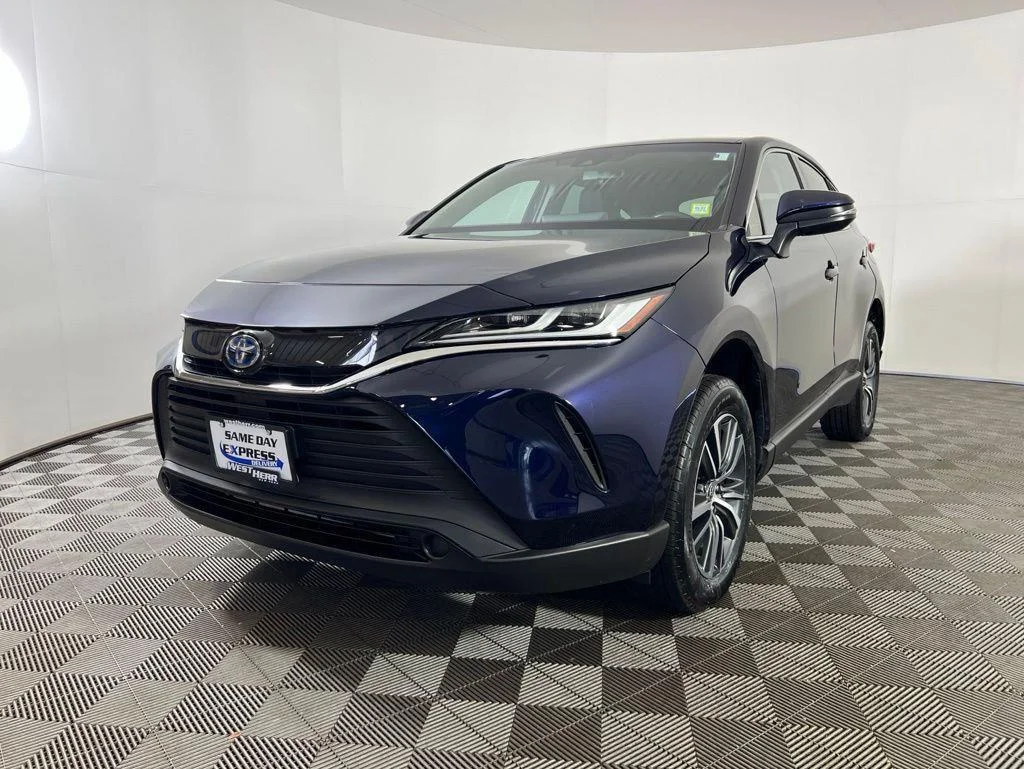 Used 2024 Blueprint Toyota LE image 17